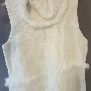 Sleeveless turtleneck sweater